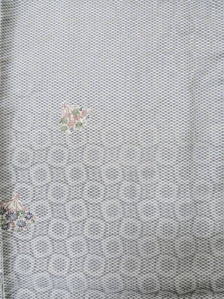 Photo4: M0307D Used Japanese women  White KOMON dyed / Silk. Chrysanthemum,   (Grade C) (4)