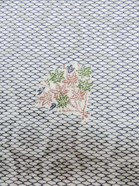 Photo6: M0307D Used Japanese women  White KOMON dyed / Silk. Chrysanthemum,   (Grade C) (6)