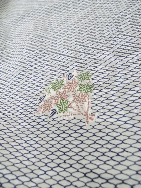 Photo10: M0307D Used Japanese women  White KOMON dyed / Silk. Chrysanthemum,   (Grade C) (10)