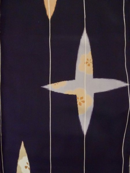 Photo4: M0308B Used Japanese women  Black KOMON dyed / Silk. Flower,   (Grade C) (4)