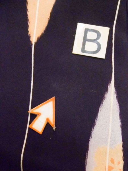 Photo15: M0308B Used Japanese women  Black KOMON dyed / Silk. Flower,   (Grade C) (15)