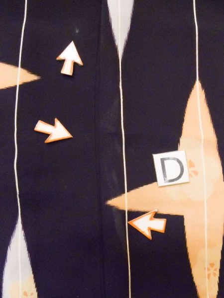 Photo17: M0308B Used Japanese women  Black KOMON dyed / Silk. Flower,   (Grade C) (17)