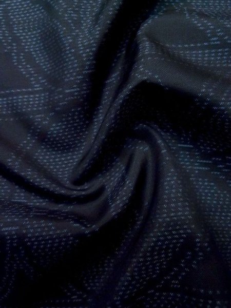 Photo9: M0315E Used Japanese women  Navy Blue OSHIMA TSUMGI pongee / Silk. Crossed circles   (Grade B) (9)