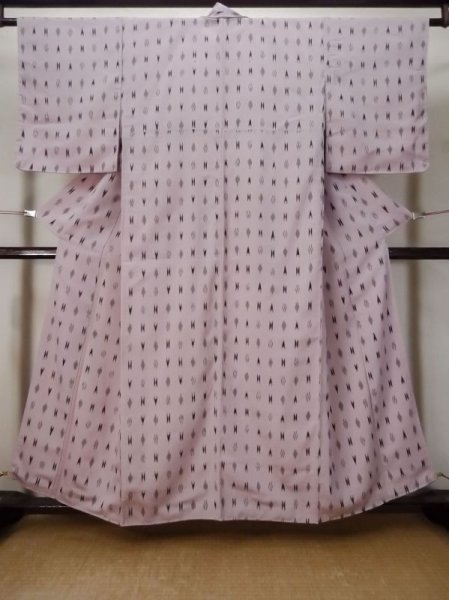 Photo1: M0315V Used Japanese women Pale Pink ORI woven / Silk. Abstract pattern   (Grade C) (1)