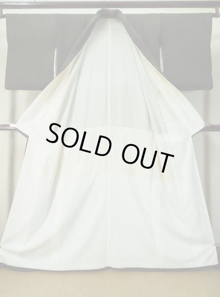 Photo2: M0328A Used Japanese women  Black TOMESODE formal / Silk. Pine tree/branch/needle,   (Grade C) (2)