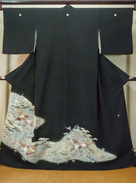 Photo1: M0328B Used Japanese women  Black TOMESODE formal / Silk. Chrysanthemum,   (Grade C) (1)