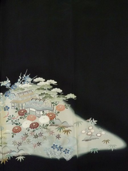 Photo7: M0328B Used Japanese women  Black TOMESODE formal / Silk. Chrysanthemum,   (Grade C) (7)