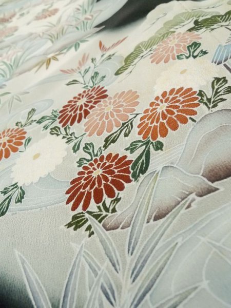 Photo13: M0328B Used Japanese women  Black TOMESODE formal / Silk. Chrysanthemum,   (Grade C) (13)