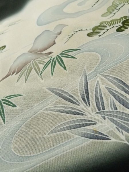 Photo15: M0328B Used Japanese women  Black TOMESODE formal / Silk. Chrysanthemum,   (Grade C) (15)