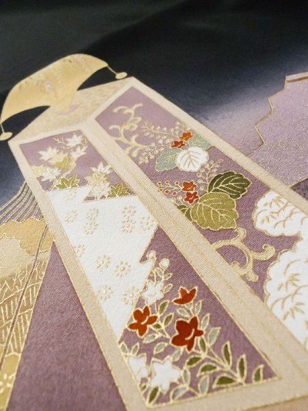 Photo16: Mint M0328C Used Japanese women  Black TOMESODE formal / Silk. Peony, Throwing folding fan game motif  (Grade A) (16)