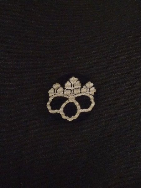 Photo4: M0328F Used Japanese women  Black TOMESODE formal / Silk. Peony, dyed in various black colours  (Grade C) (4)