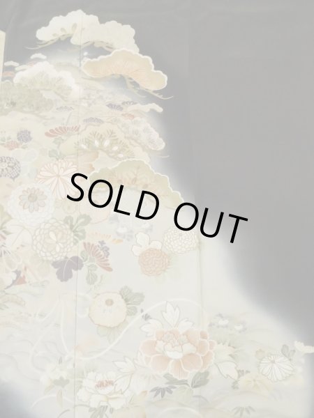 Photo5: M0328F Used Japanese women  Black TOMESODE formal / Silk. Peony, dyed in various black colours  (Grade C) (5)