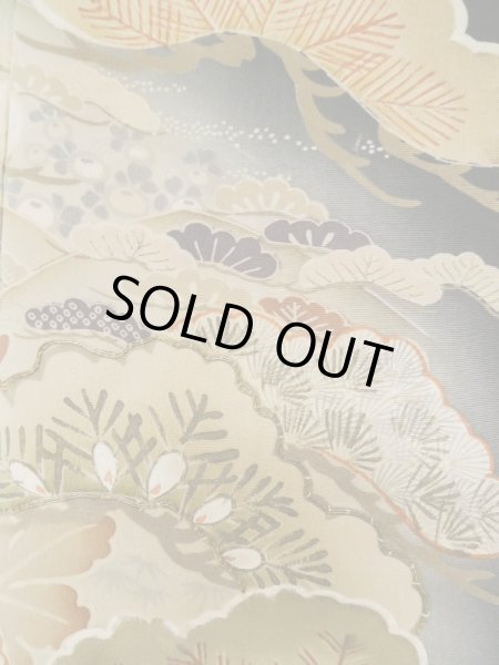 Photo7: M0328F Used Japanese women  Black TOMESODE formal / Silk. Peony, dyed in various black colours  (Grade C) (7)