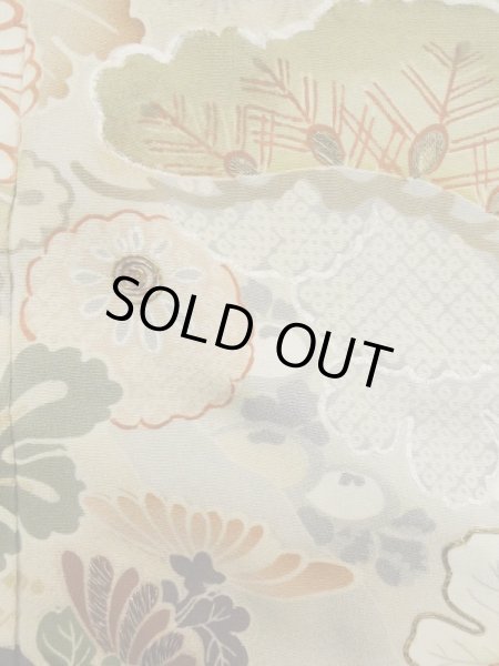 Photo9: M0328F Used Japanese women  Black TOMESODE formal / Silk. Peony, dyed in various black colours  (Grade C) (9)