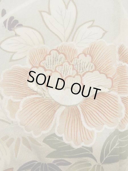 Photo11: M0328F Used Japanese women  Black TOMESODE formal / Silk. Peony, dyed in various black colours  (Grade C) (11)