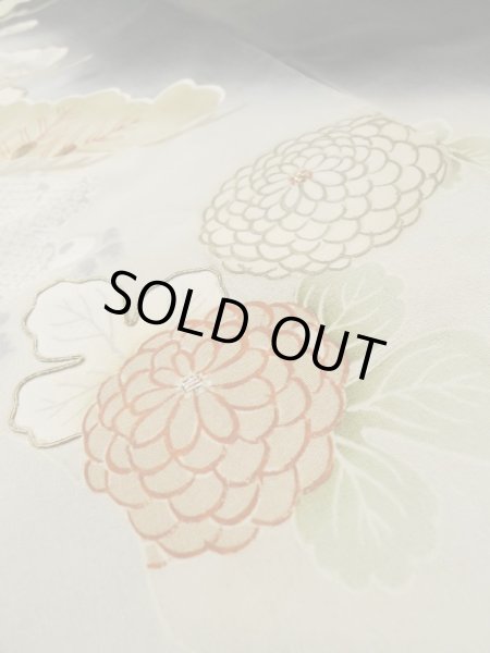 Photo12: M0328F Used Japanese women  Black TOMESODE formal / Silk. Peony, dyed in various black colours  (Grade C) (12)