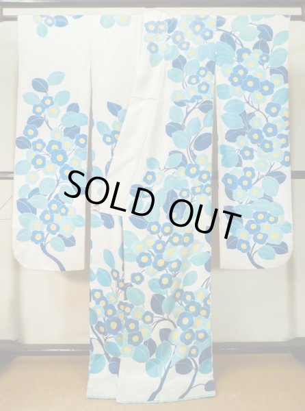 Photo4: M0328J Used Japanese women  White FURISODE long-sleeved / Silk. Flower   (Grade C) (4)
