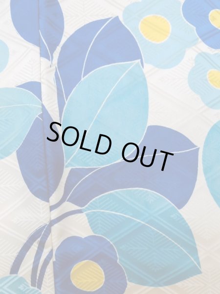 Photo9: M0328J Used Japanese women  White FURISODE long-sleeved / Silk. Flower   (Grade C) (9)