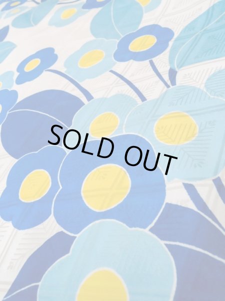 Photo11: M0328J Used Japanese women  White FURISODE long-sleeved / Silk. Flower   (Grade C) (11)