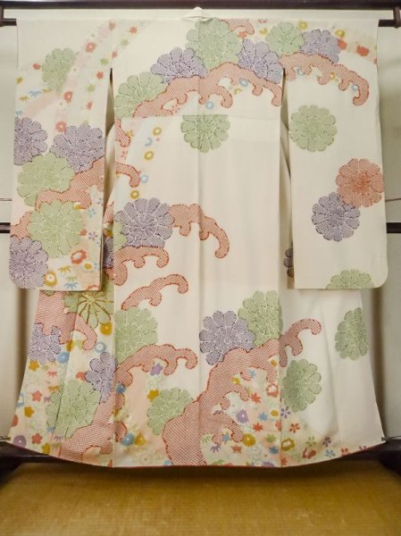 Photo2: M0328K Used Japanese women Pale Beige FURISODE long-sleeved / Silk. Peony,   (Grade C) (2)