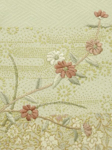 Photo8: M0330I Used Japanese womenPale Light Green HOUMONGI formal / Synthetic. Flower,   (Grade B) (8)