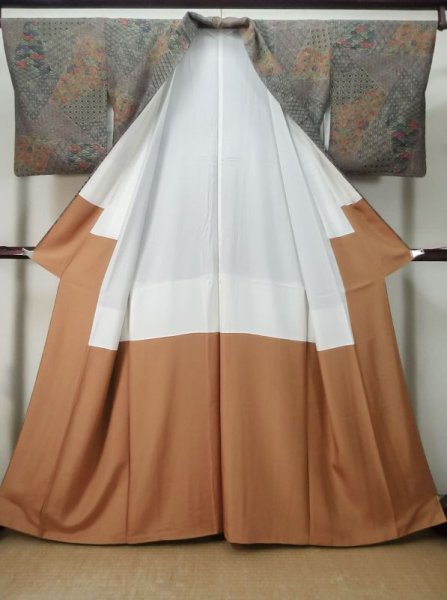 Photo2: M0330S Used Japanese womenPale Dark Golden Yellow KOMON dyed / Silk. Flower,   (Grade A) (2)