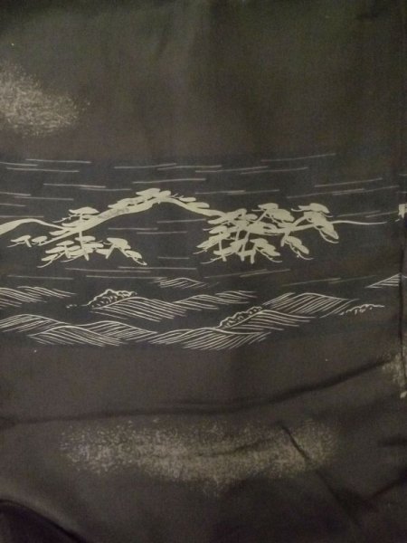 Photo8: M0516C Used Japanese men  Olive Men's Juban / Silk. Pine tree/branch/needle,   (Grade D) (8)