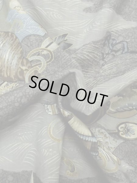 Photo11: M0516U Used Japanese men  Gray Men's Juban / Wool. Pine tree/branch/needle, Samurai helmet, shell, arrow pattern[  (Grade C) (11)