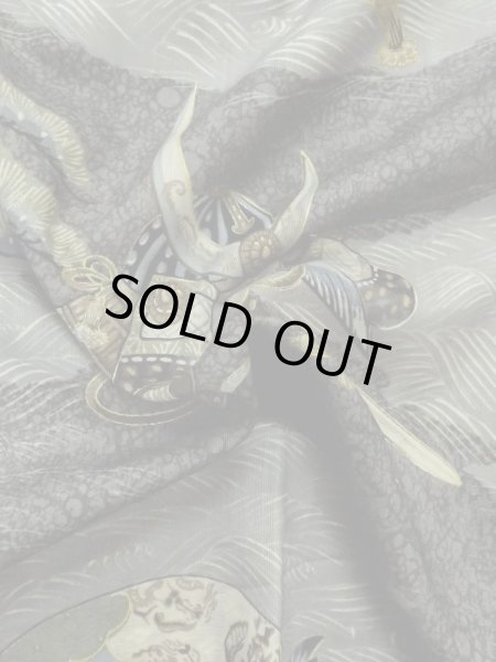 Photo12: M0516U Used Japanese men  Gray Men's Juban / Wool. Pine tree/branch/needle, Samurai helmet, shell, arrow pattern[  (Grade C) (12)