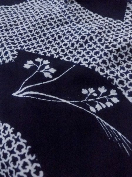 Photo7: M0613J Used Japanese women  Indigo Blue YUKATA summer(made in Japan) / Cotton. Flower,   (Grade B) (7)