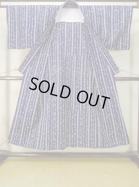 Photo2: Mint M0613L Used Japanese women  Indigo Blue YUKATA summer(made in Japan) / Cotton. Flower,   (Grade A) (2)