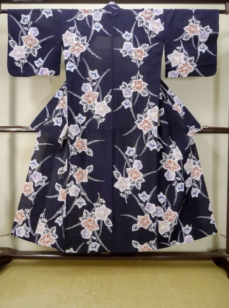 Photo1: M0613O Used Japanese women Indigo blue YUKATA summer(made in Japan) / Cotton. Flower,   (Grade C) (1)