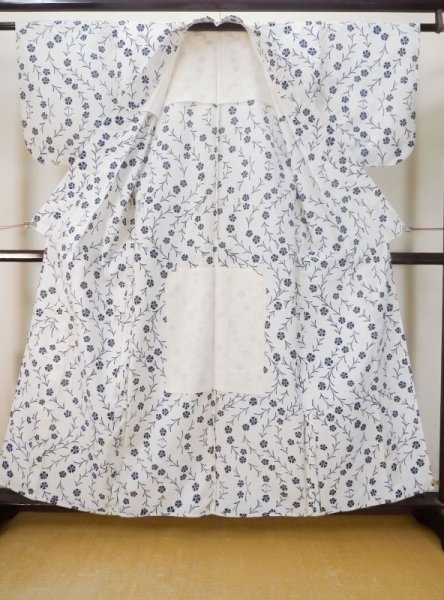 Photo2: M0620A Used Japanese men  Off White woWomen's Yukata / Cotton. Flower,   (Grade C) (2)