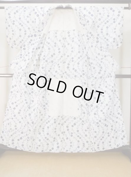 Photo2: M0620A Used Japanese men  Off White woWomen's Yukata / Cotton. Flower,   (Grade C) (2)