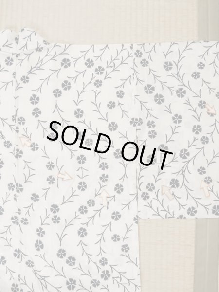 Photo21: M0620A Used Japanese men  Off White woWomen's Yukata / Cotton. Flower,   (Grade C) (21)