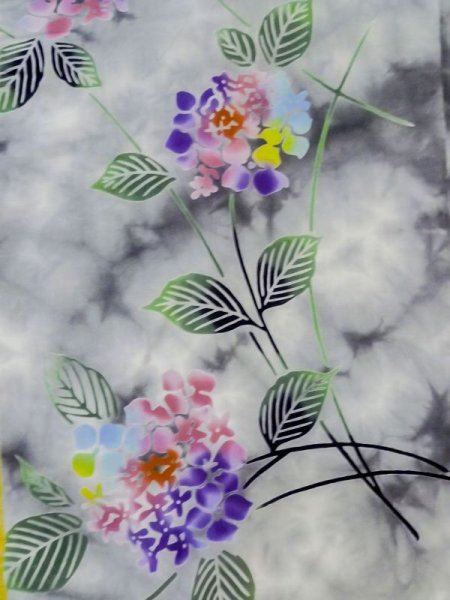 Photo3: M0620G Used Japanese men  Gray Women's Yukata / Cotton. Leaf Hydrangea (Hydrangea macrophylla) pattern  (Grade D) (3)