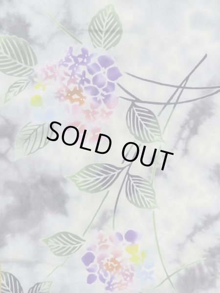 Photo4: M0620G Used Japanese men  Gray Women's Yukata / Cotton. Leaf Hydrangea (Hydrangea macrophylla) pattern  (Grade D) (4)