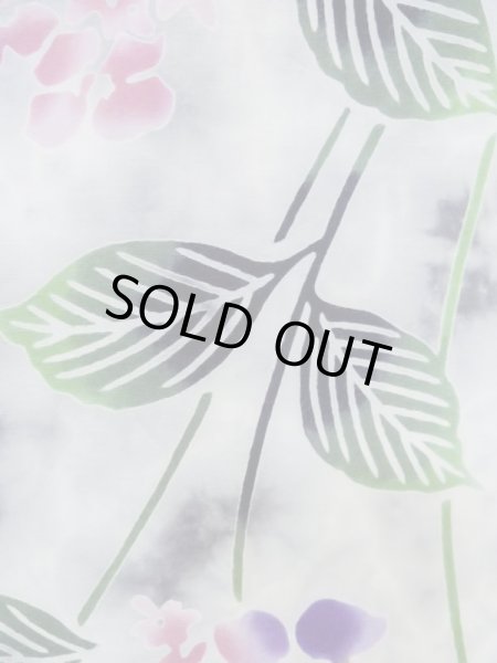 Photo7: M0620G Used Japanese men  Gray Women's Yukata / Cotton. Leaf Hydrangea (Hydrangea macrophylla) pattern  (Grade D) (7)