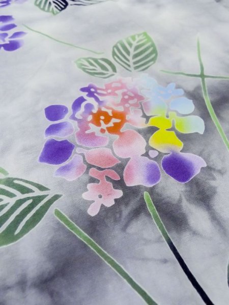 Photo9: M0620G Used Japanese men  Gray Women's Yukata / Cotton. Leaf Hydrangea (Hydrangea macrophylla) pattern  (Grade D) (9)