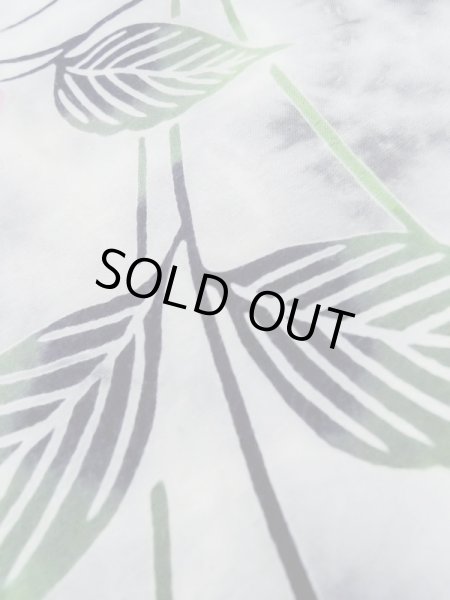 Photo10: M0620G Used Japanese men  Gray Women's Yukata / Cotton. Leaf Hydrangea (Hydrangea macrophylla) pattern  (Grade D) (10)