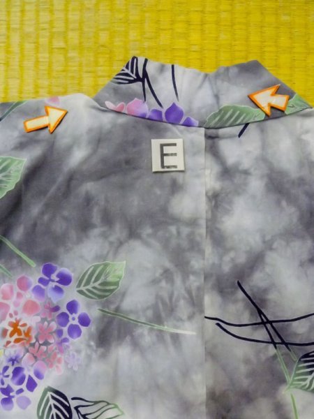 Photo19: M0620G Used Japanese men  Gray Women's Yukata / Cotton. Leaf Hydrangea (Hydrangea macrophylla) pattern  (Grade D) (19)