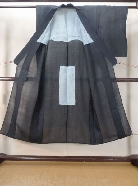 Photo2: M0620M Used Japanese men Dark Black Men's Yukata / Linen. Stripes The right side sleeve is missing.  (Grade D) (2)