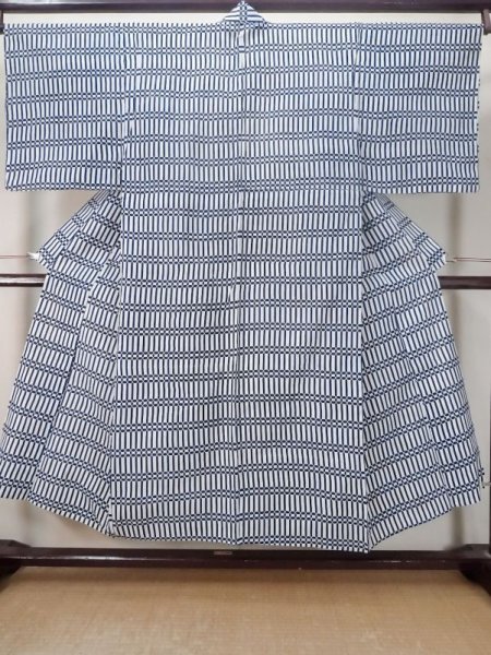 Photo1: M0620T Used Japanese men  White YUKATA summer(made in Japan) / Cotton/hemp Abstract pattern   (Grade C) (1)