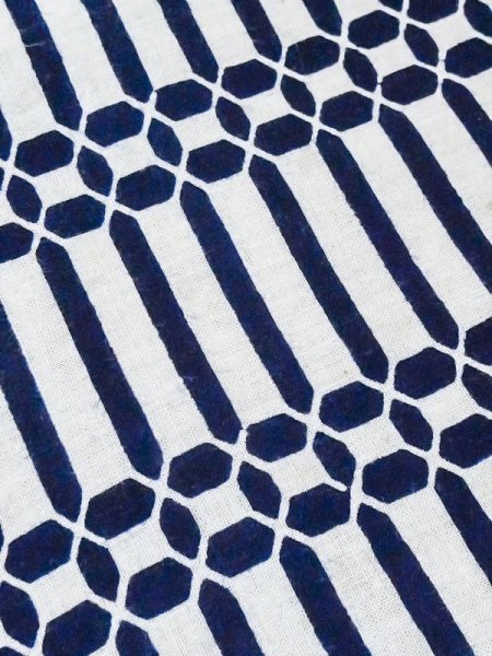 Photo8: M0620T Used Japanese men  White Women's Yukata / Cotton/hemp Abstract pattern   (Grade C) (8)