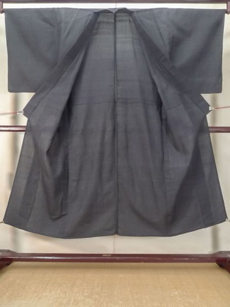 Photo2: M0620Y Used Japanese men  Black Men's Yukata / Silk. Tortoise-shell pattern(Hexagonal pattern)   (Grade C) (2)