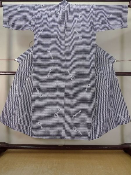 Photo1: M0621D Used Japanese men  White Men's Yukata / Cotton. Stripes, It looks like a Giants novelty.  (Grade C) (1)