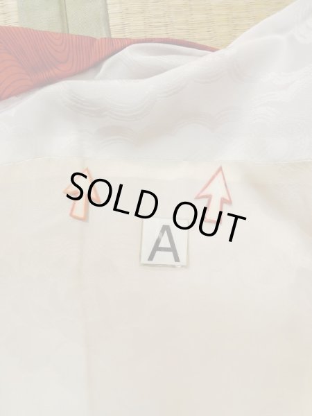 Photo14: M0627A Used Japanese women  Red HAORI short jacket / Silk. Gradation, Mixture of synthetic fibers and patching in the lining.  (Grade B) (14)