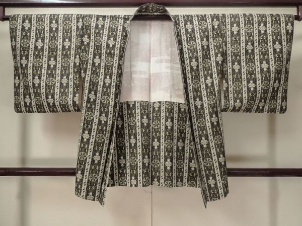 Photo1: Mint M0627C Used Japanese women  Black HAORI short jacket / Silk. Flower,   (Grade A) (1)