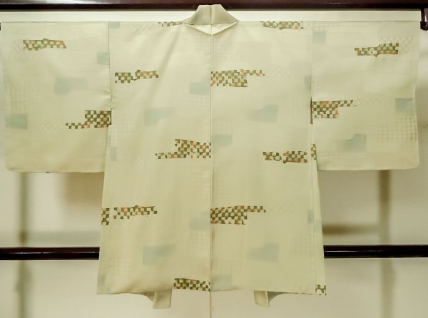 Photo2: M0627F Used Japanese women Pale Beige HAORI short jacket / Silk. Abstract pattern   (Grade B) (2)