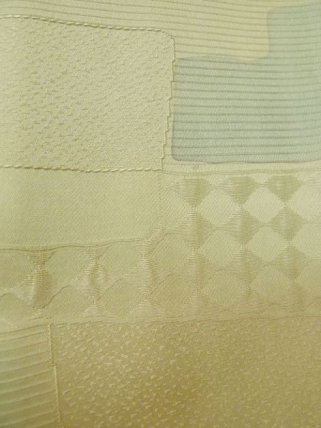 Photo6: M0627F Used Japanese women Pale Beige HAORI short jacket / Silk. Abstract pattern   (Grade B) (6)